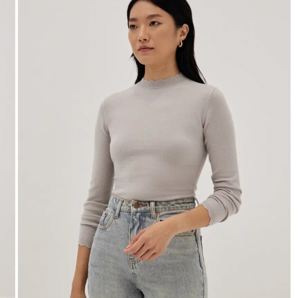 LOVE BONITO Knit High Neck Scallop Top NWT